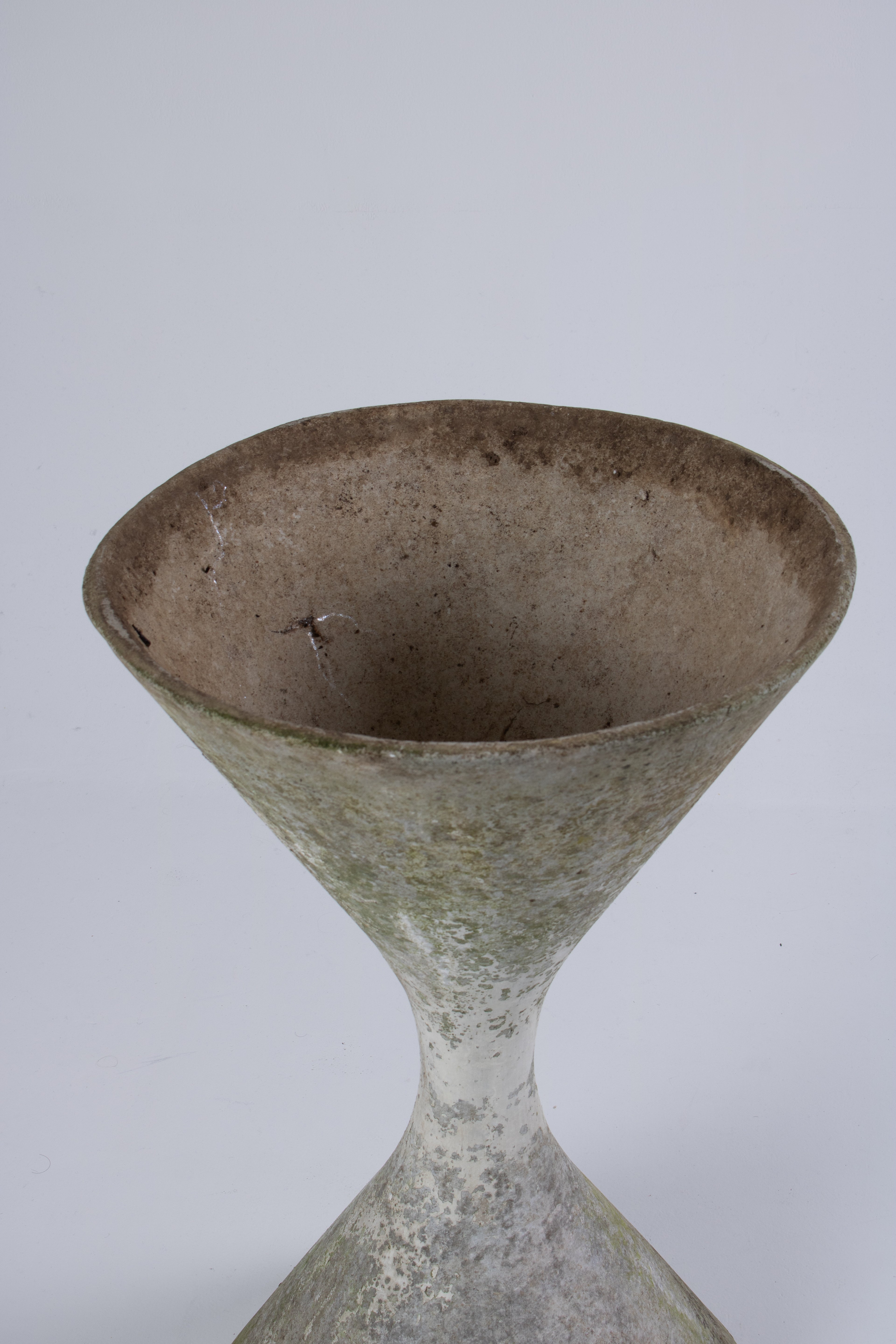 Willy Guhl Diabolo Planter