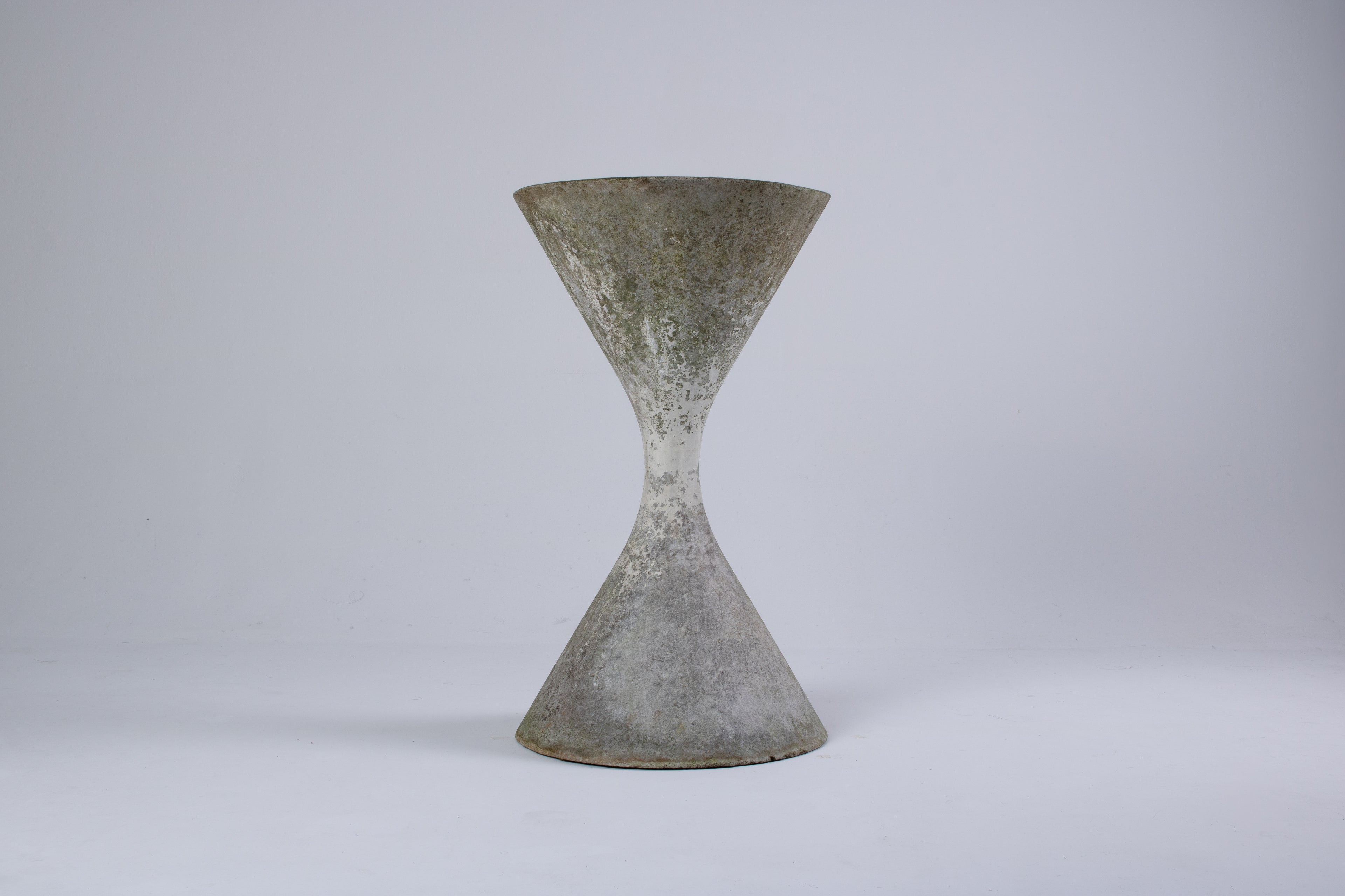 Willy Guhl Diabolo Planter